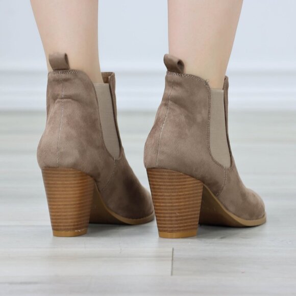 Womens Ankle Boots High Heel Tan Elastic Gore Synthetic Suede Round Toe - Picture 6 of 11